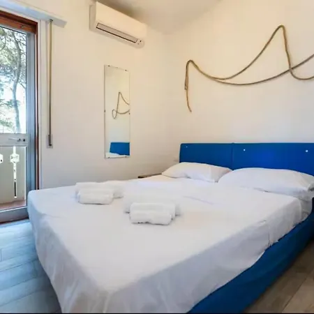 200 Mt Dal Mare Zona בית נופש *